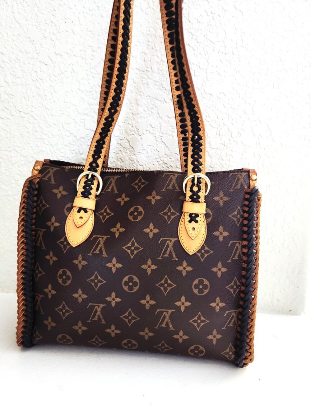 Euc Louis Vuitton Brown Monogrammed Shoulder Bag Purse